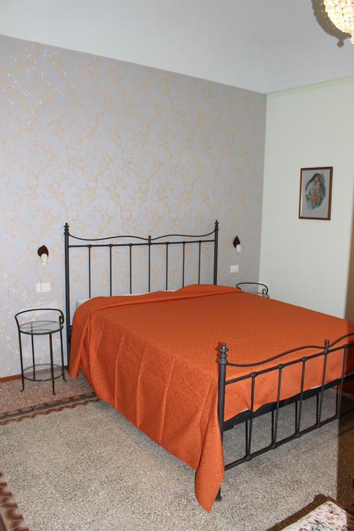 Locanda Donna Laura Imola Cameră foto