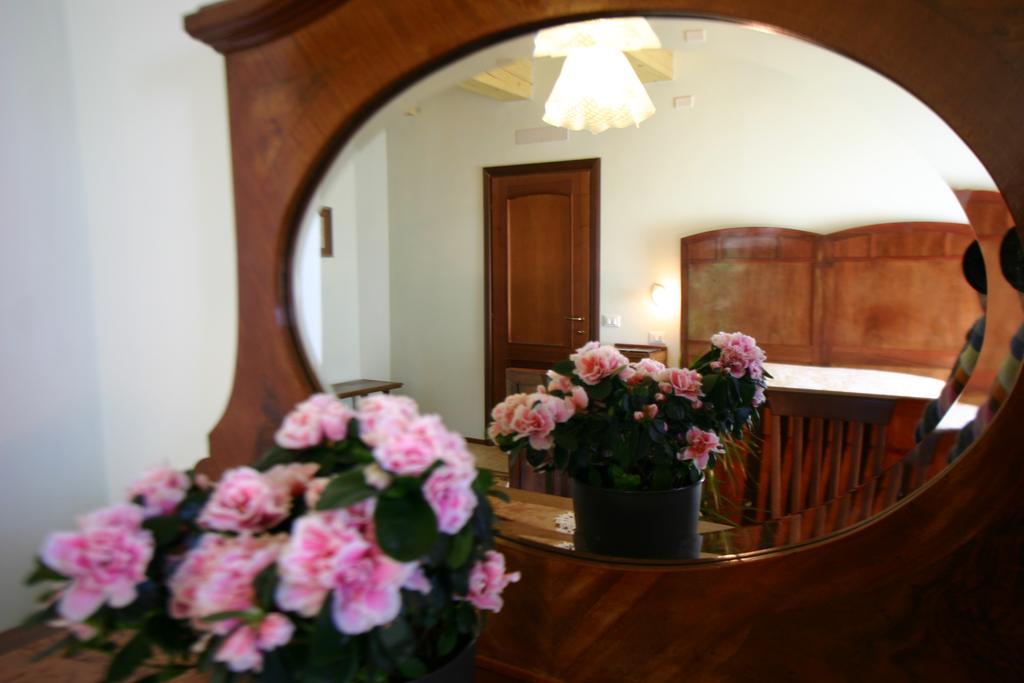 Locanda Donna Laura Imola Cameră foto